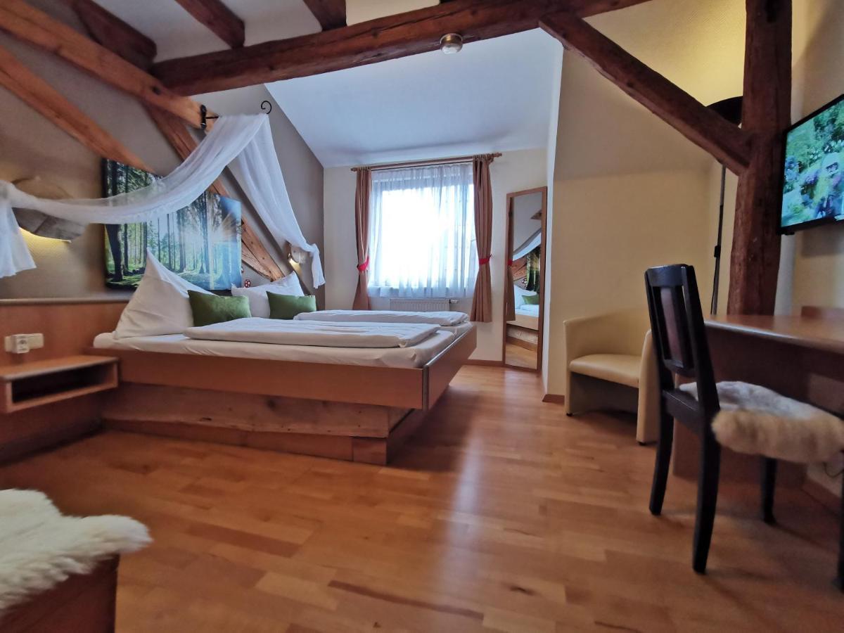 Gasthaus & Hotel Drei Lilien 베르바크 외부 사진